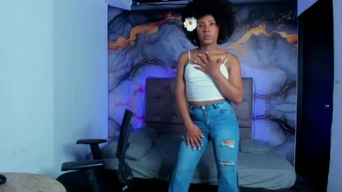 cataleyamoon_ online show from March 28, 8:43 pm