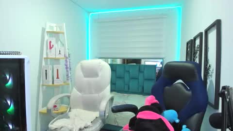 catalina_hot7 online show from October 28, 3:51 am