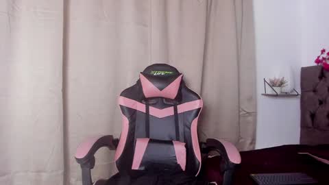 Catalina 3 online show from December 12, 1:06 pm