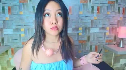 Catalina online show from December 5, 11:13 pm