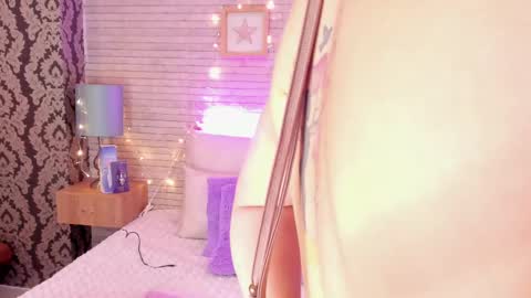 Snapshot of catalinnathompson chatting on March 4, 12:01 pm CatalinnaThompson online show from March 4, 12:01 pm