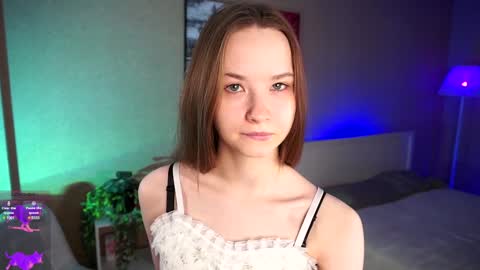 Snapshot of cateclem chatting on December 18, 7:47 am Kate online show from December 18, 7:47 am