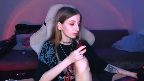 Snapshot of cath_dysphoria_ chatting on February 7, 8:31 pm CATH online show from February 7, 8:31 pm