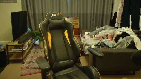 Catherinecuddles online show from March 7, 11:10 am