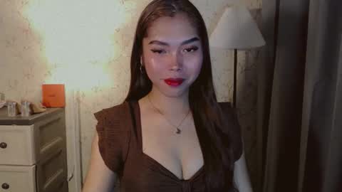 catherine_365 online show from November 28, 7:32 pm