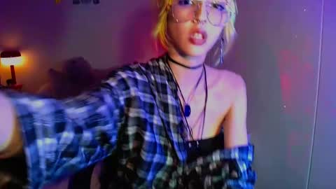 Cat online show from September 10, 2:23 am