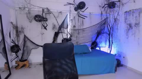 Catleya  online show from October 28, 9:27 pm