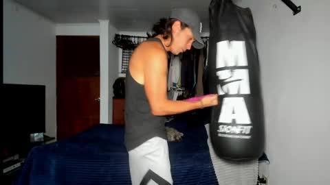 catnuaa online show from April 22, 9:11 pm