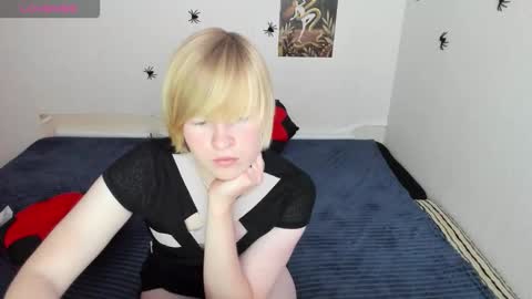 cattie_w_ online show from October 30, 2:23 am