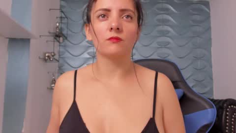 Snapshot of caty_sex4u chatting on February 13, 8:59 am caty online show from February 13, 8:59 am