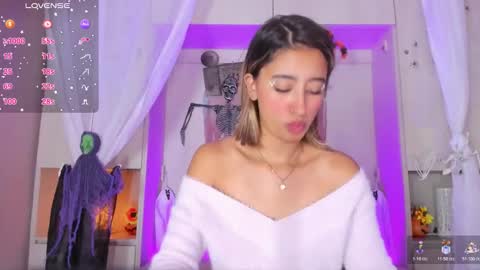 cayetanamiles online show from October 31, 4:46 am