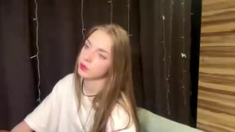 Polly online show from February 26, 4:32 pm