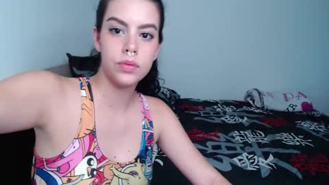 cazadora80s online show from December 7, 5:21 am