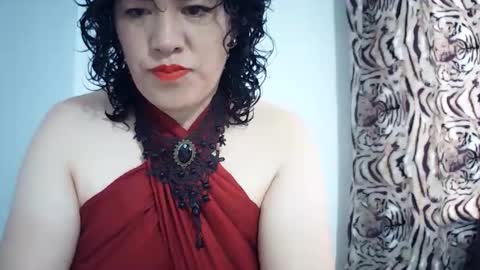 ccharlot online show from May 26, 1:50 pm