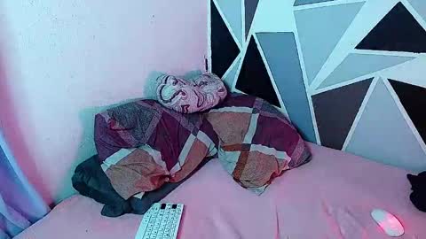 Col boy online show from January 17, 2:10 am