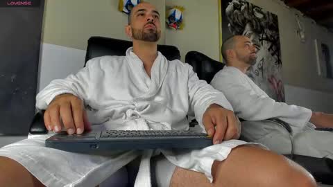 Snapshot of ceasar_live chatting on February 13, 12:00 pm ceasar online show from February 13, 12:00 pm