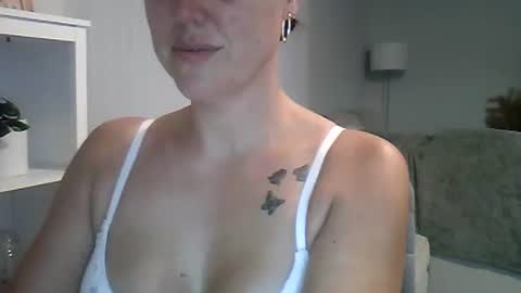 CeCe online show from April 22, 9:38 am