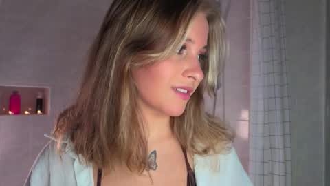 Lina  online show from March 23, 7:30 pm