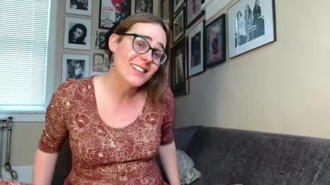 Cecily Saint Claire online show from February 18, 5:09 pm