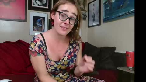 Cecily Saint Claire online show from October 31, 12:05 pm