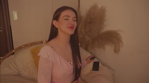 Diane Independent model online show from November 4, 8:32 pm