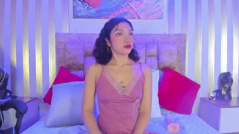 celeste_collinss_ online show from October 21, 12:10 pm