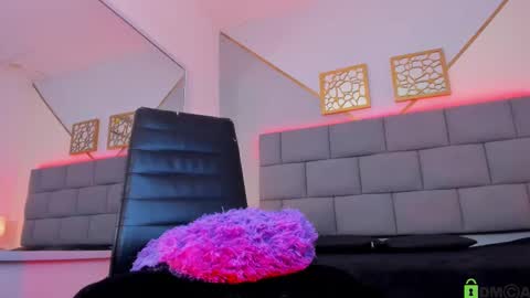 Snapshot of celeste_wayne chatting on March 7, 9:27 pm Celeste Wayne online show from March 7, 9:27 pm