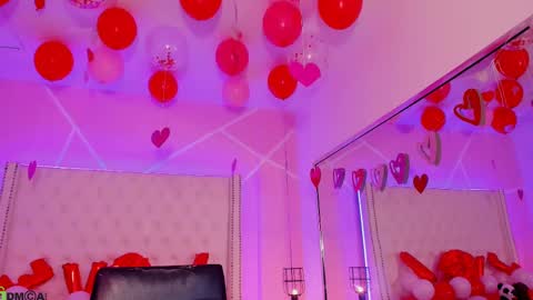 Snapshot of celeste_wayne chatting on February 17, 8:27 pm Celeste Wayne online show from February 17, 8:27 pm