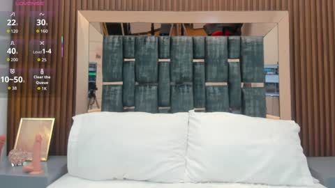 celestebellmont online show from October 14, 12:41 pm