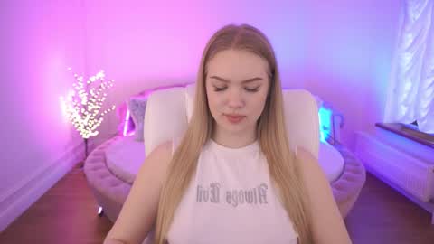 celestenoirr online show from February 12, 8:51 am