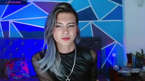 I am Valentinn online show from October 18, 7:01 am