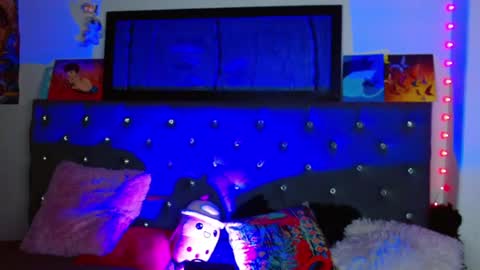 I am Valentinn online show from February 18, 12:59 am