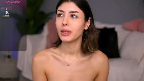 Chleo online show from April 7, 5:09 am