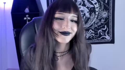   online show from September 12, 8:22 pm