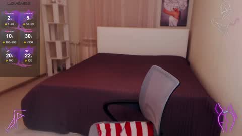 Snapshot of celine_faer1 chatting on February 7, 1:43 pm Celine online show from February 7, 1:43 pm