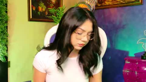 Snapshot of celinelow chatting on September 16, 8:50 am celinelow online show from September 16, 8:50 am