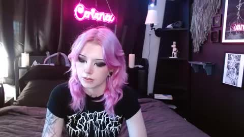 Averi online show from March 10, 7:50 pm