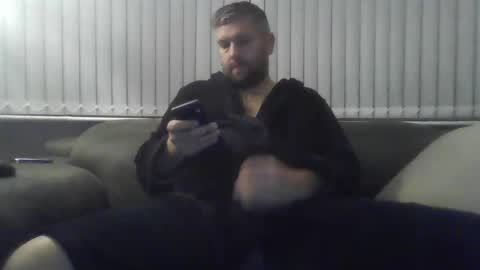 ch33ky85 online show from January 12, 10:54 pm