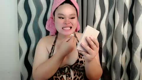 Snapshot of chabilataxx chatting on February 3, 9:52 am chabilataxx online show from February 3, 9:52 am
