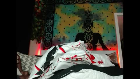 Snapshot of chaneel_ chatting on January 22, 11:21 pm Chanel M. online show from January 22, 11:21 pm
