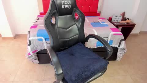 Snapshot of chanel_gold chatting on February 24, 6:58 pm          online show from February 24, 6:58 pm