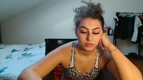 Stephanieblisss online show from February 25, 1:00 pm