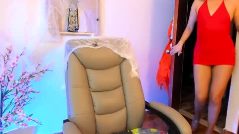 chanell online show from October 30, 9:54 am