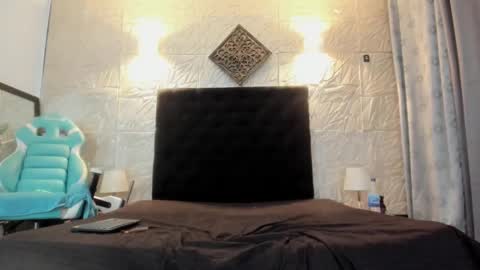 chanellejohnson_ online show from November 10, 9:28 pm