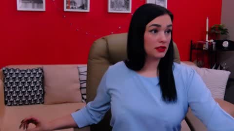 The Queen online show from January 12, 1:21 am