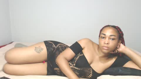 Snapshot of chantel87_ chatting on February 17, 4:31 am chantel87_ online show from February 17, 4:31 am