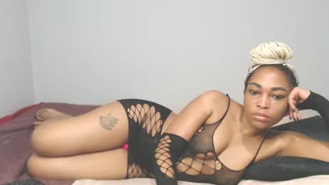 Snapshot of chantel87_ chatting on February 5, 2:29 am chantel87_ online show from February 5, 2:29 am