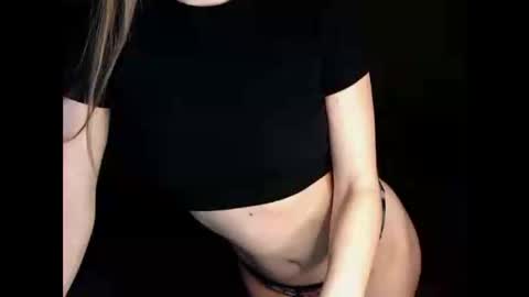 Snapshot of chanti_lovee chatting on March 4, 9:32 pm We Vibe Device that vibrates at the sound of Tips and makes me wet. vibe lush edging daddy lovense online show from March 4, 9:32 pm