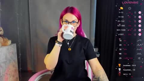 Snapshot of chaoka_ chatting on January 19, 8:07 am Suzanna Snow online show from January 19, 8:07 am