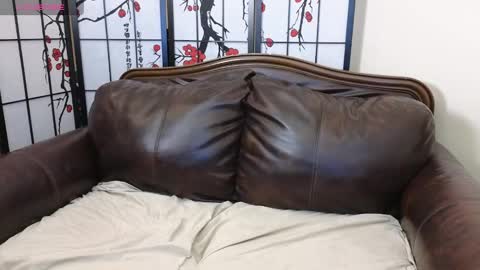 Chariot May online show from February 26, 3:57 am